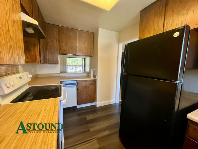 Photo - 1790 Ellis St