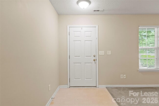 Photo - 148 Mangum Cir
