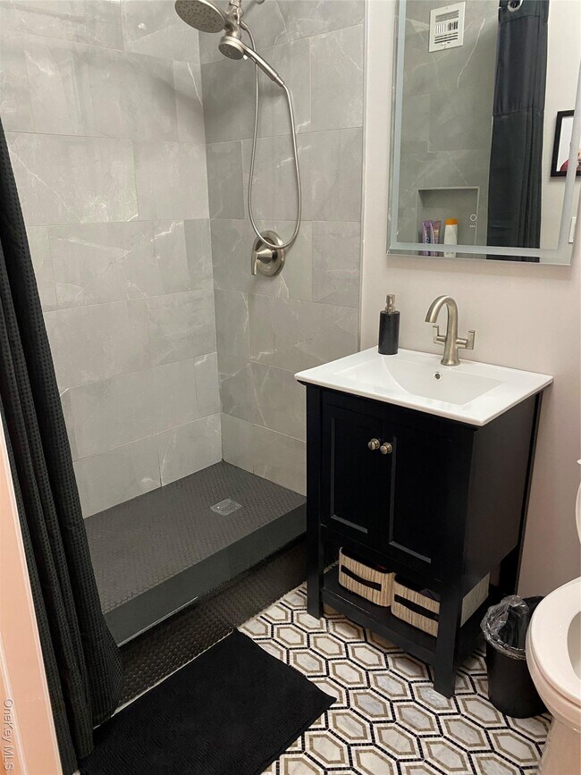 Photo - 3 Hanover Square Unidad 12B