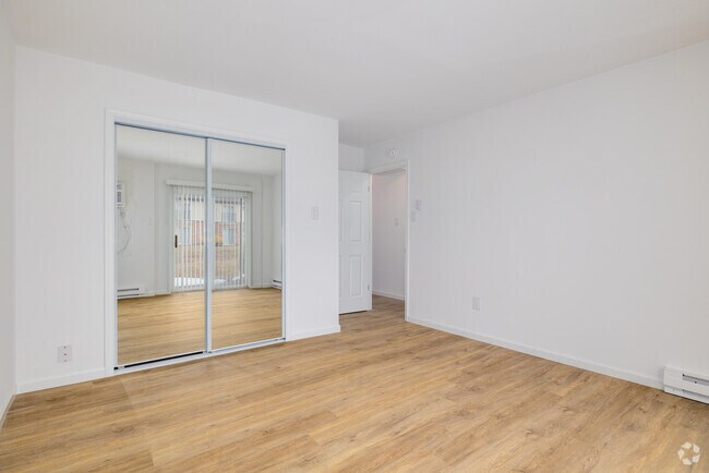 2BR, 1BA - 1,376SF - Primary Bedroom