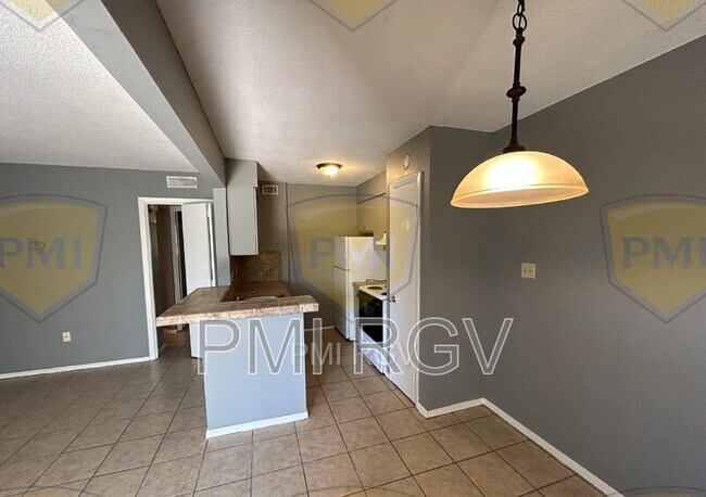 Photo - 819 Walnut Ave Unidad APARTMENT208