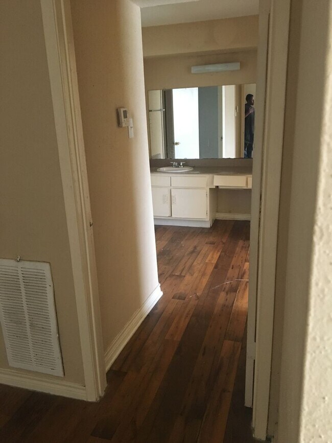 Photo - 1 bedroom / 1 bathroom 1st floor unit Unit 415