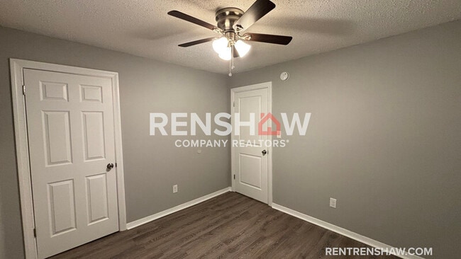 Photo - 893 Pearce St