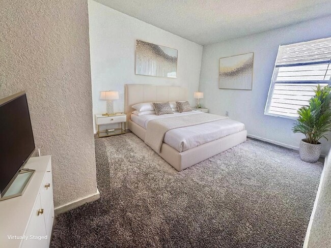 Photo - 10839 Lillia Br