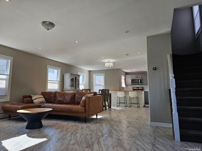 Photo - 146 Kingston Blvd