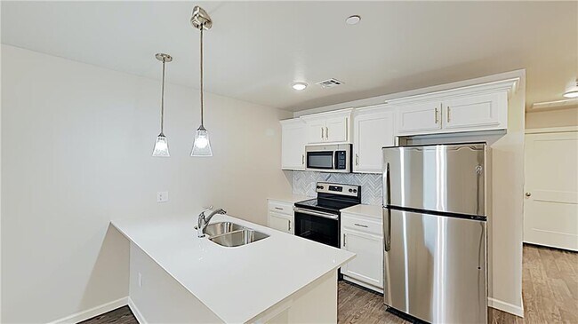 Photo - 4902 Avion Ct