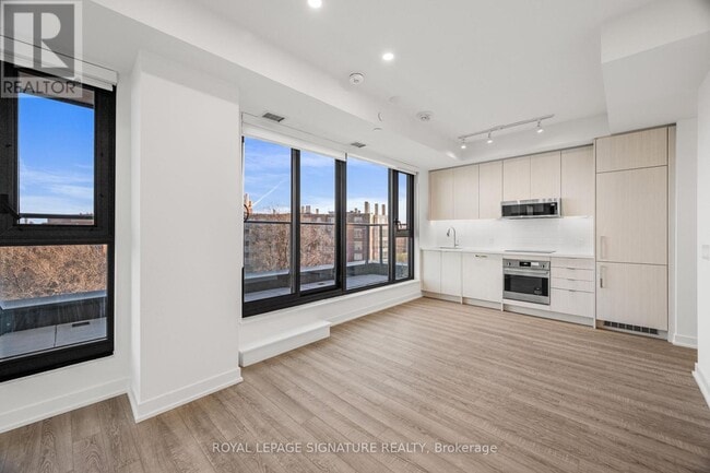 Photo - 250 Lawrence Ave W Unit 609