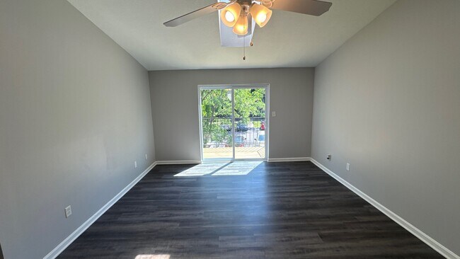 Photo - 6512 Six Mile Ln