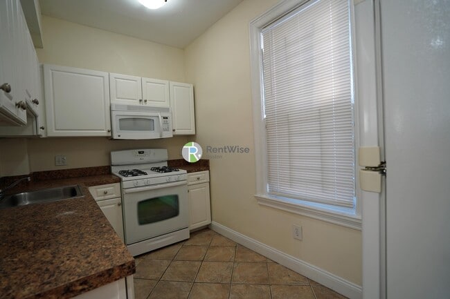 Photo - 53 Ashford St Unit 2