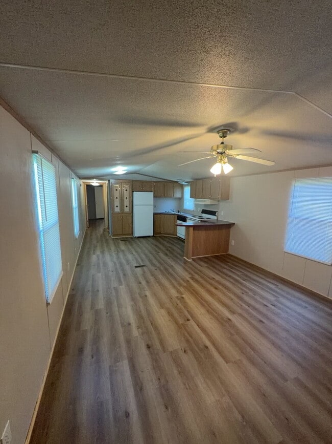 Photo - Charming 2 Bedroom Mobile Home