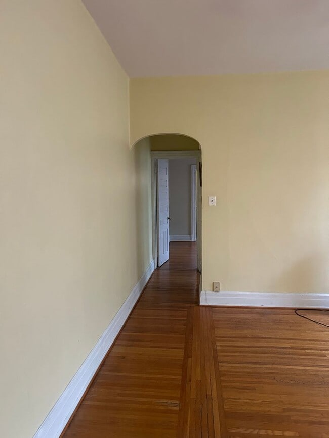 Photo - 40 N Queen St Unit 2R