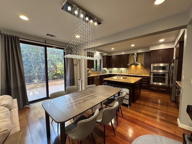 Building Photo - 3192 Fallen Leaf St