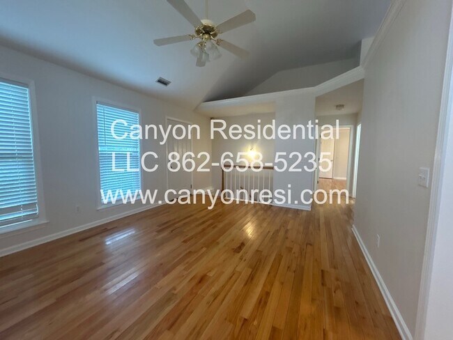 Photo - 211 Brently Woods Dr