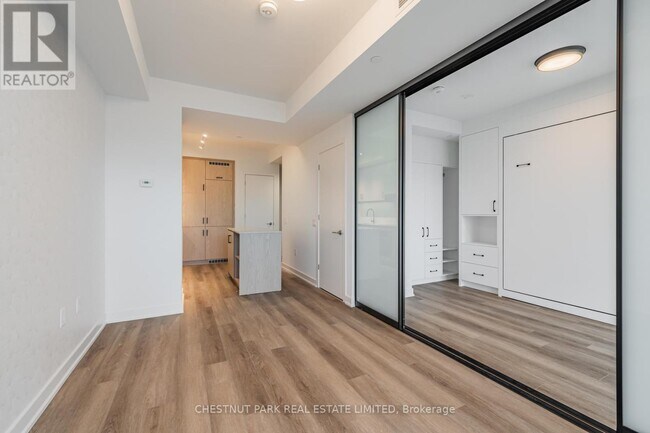 Photo - 9 Tecumseth St. Unit 915