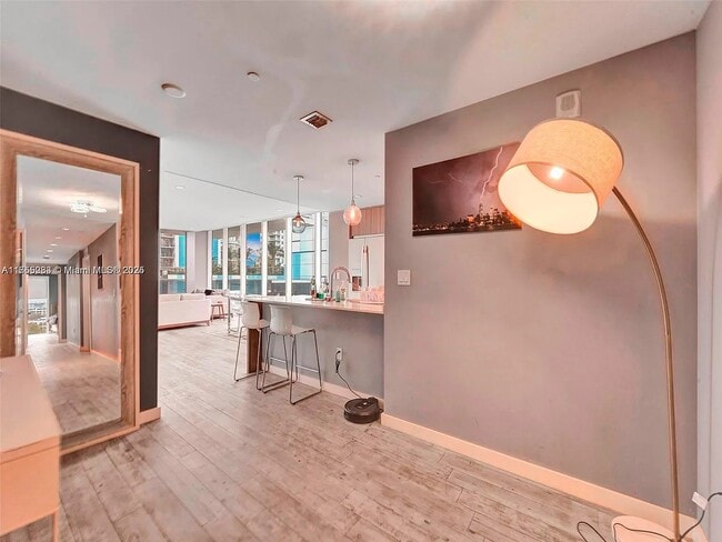 Photo - 600 NE 27th St Unit 805