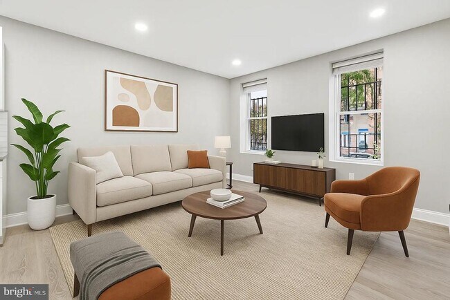 Photo - 916 N Arlington Ave Unit 1