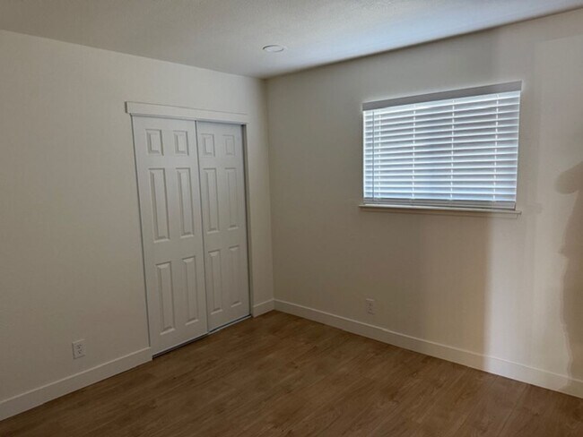 Photo - 5113-5115 Shell Street Unit 5115