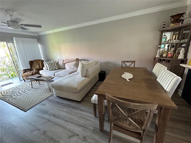 Photo - 725 Hummingbird Way Unit 212