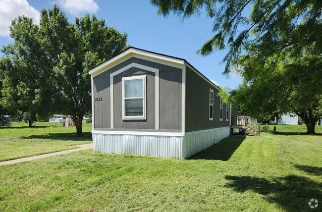 Building Photo - 2122 E 54th St S Rental