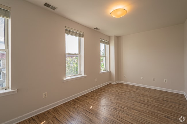 Building Photo - 611 Otis Pl NW Rental