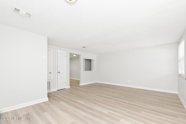 7719 MCCOWAN
