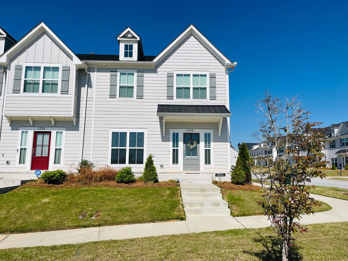 Stunning 3 bedroom 2.5 bathroom townhome i... - Stunning 3 bedroom 2.5 bathroom townhome i...