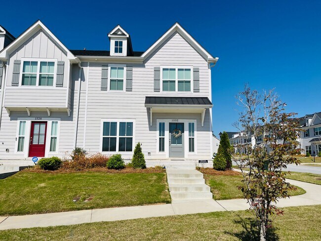 Stunning 3 bedroom 2.5 bathroom townhome i... - Stunning 3 bedroom 2.5 bathroom townhome i...