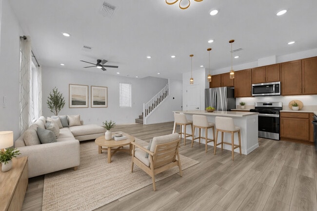 Building Photo - 10239 Estancia Hl St