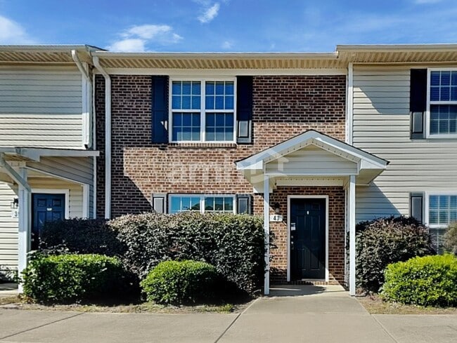 Building Photo - 43 Wolf Creek Ln