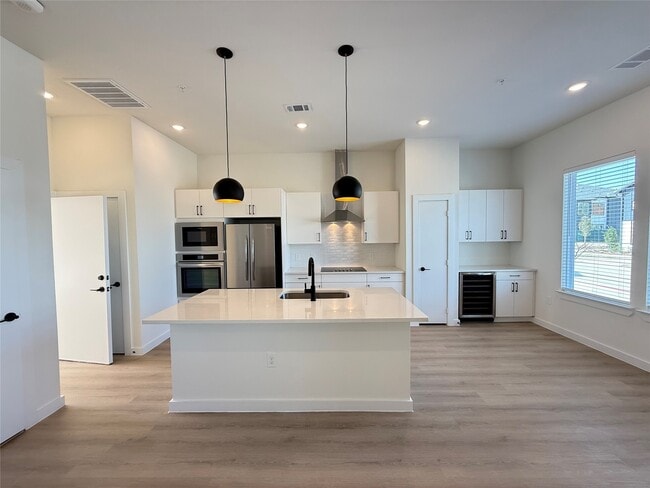 Building Photo - 33200 Forest W St Unit 21A Rental