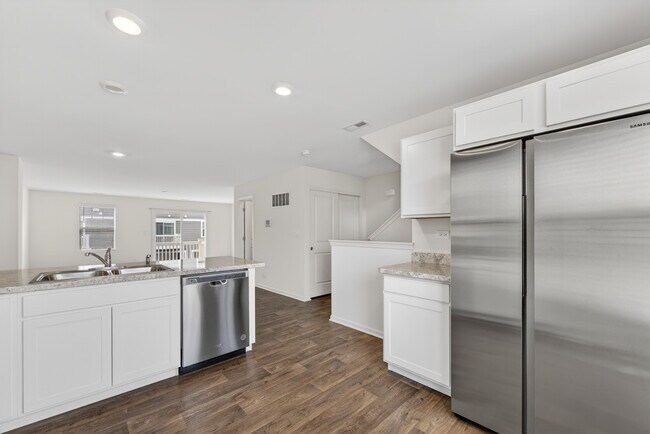 Photo - 3831 Currant Ln