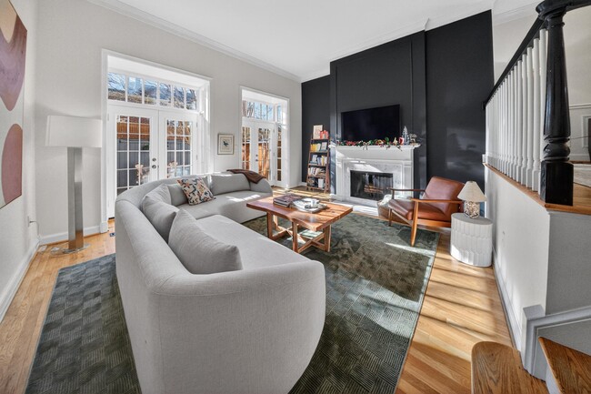 Photo - 4453 Westover Pl NW