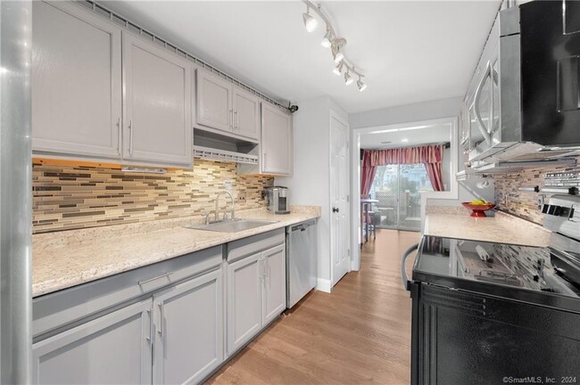 Photo - 34 Cinnamon Spring Unidad 34