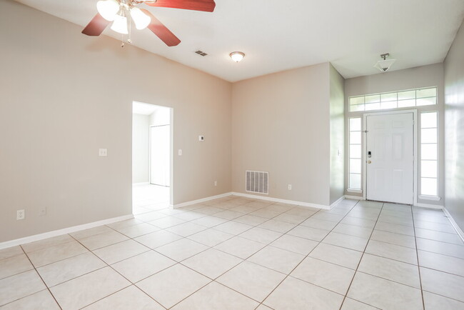 Photo - 2912 Brittany Bluff Dr