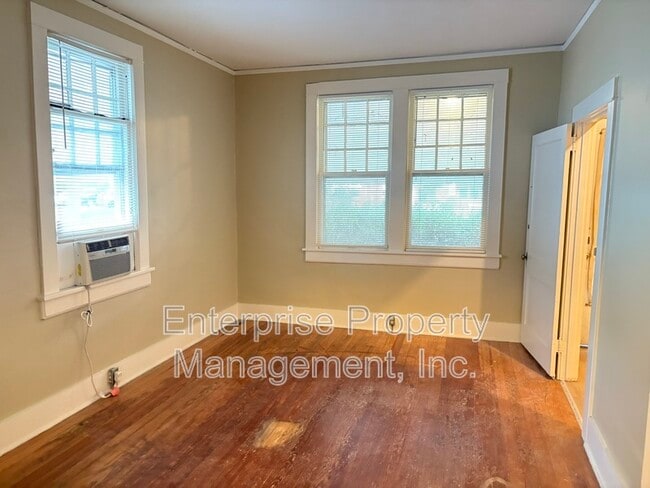 Photo - 2187 Court Ave Unit 101