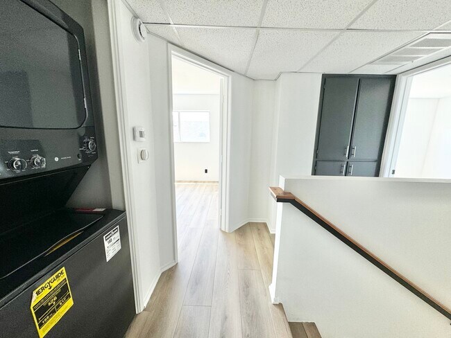 Photo - 2109 Crenshaw Blvd Unidad 7