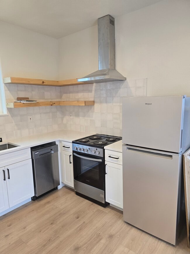 Photo - 1657 Ceylon Dr