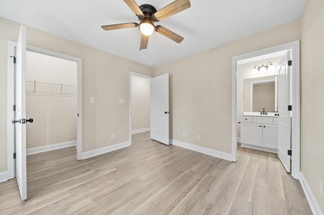 Photo - 920 Foch St Casa