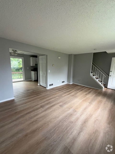 Building Photo - 4314 Lake Ave Unit 4316 Lake Ave Rental