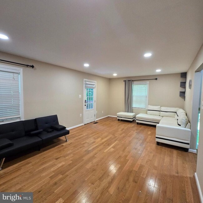 Photo - 5676 Kirkham Ct