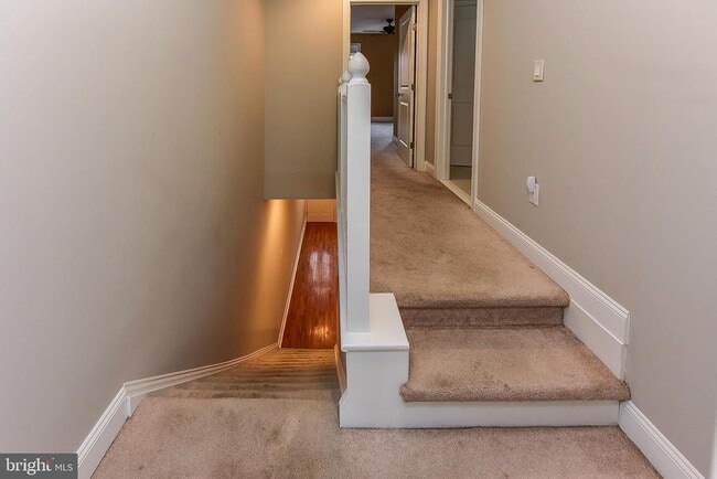Photo - 2012 Carpenter St