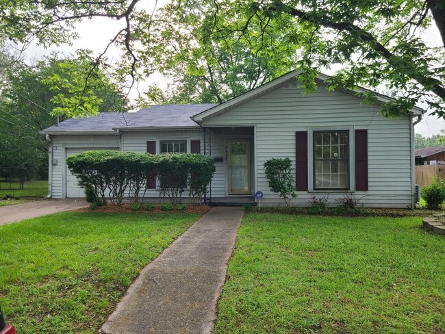 Building Photo - **Cozy Cottage Near Andy Woods**