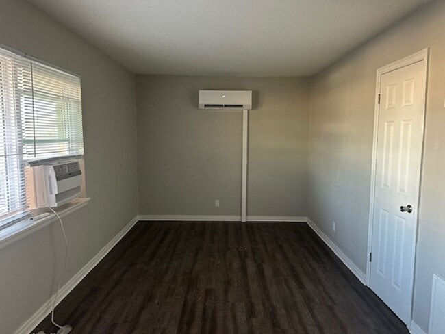 Photo - 614-620 S Hunter St Unit 3