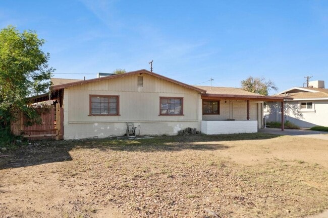 Photo - 3343 W Palmaire Ave