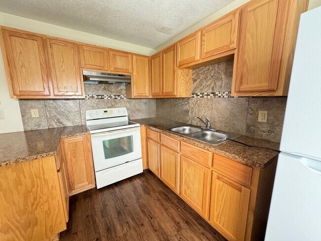 Photo - 223 Hold St Unit Apt 10