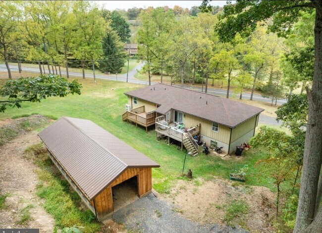 Photo - 1001 Ellman Ln
