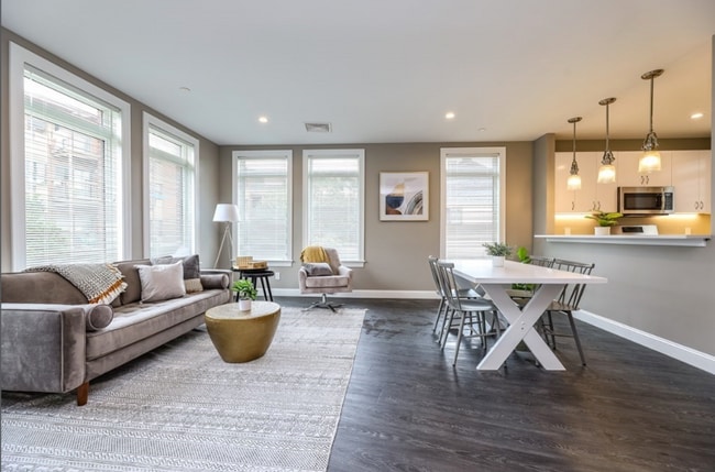 Photo - 4945 Washington St Unidad 106