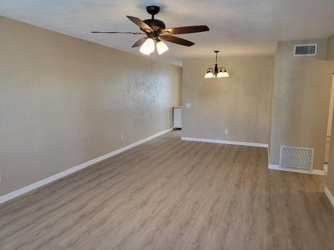 Living room & Dining room - 2451 Canadian Way (Clearwater, FL)