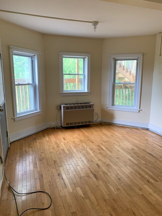 10 Leclair Ave Apartment Unit A Winooski, VT