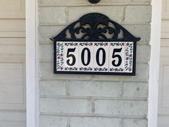 Photo - 3 bedroom 2.5 bath!